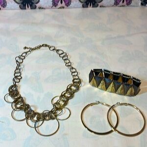 💕2 for $10- Vintage style 🪩costume jewelry set